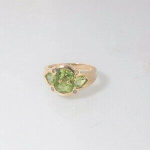 (i-6528-471) 10k gold multistone Peridot and diamond ring
